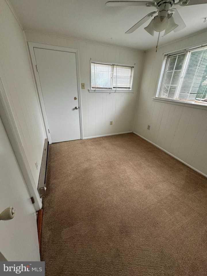 813 E GLENSIDE Avenue - Photo 6 of 14