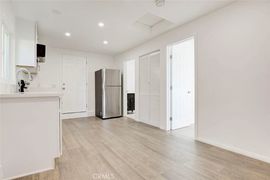 16503 Kingsbury St - Photo 5 of 16