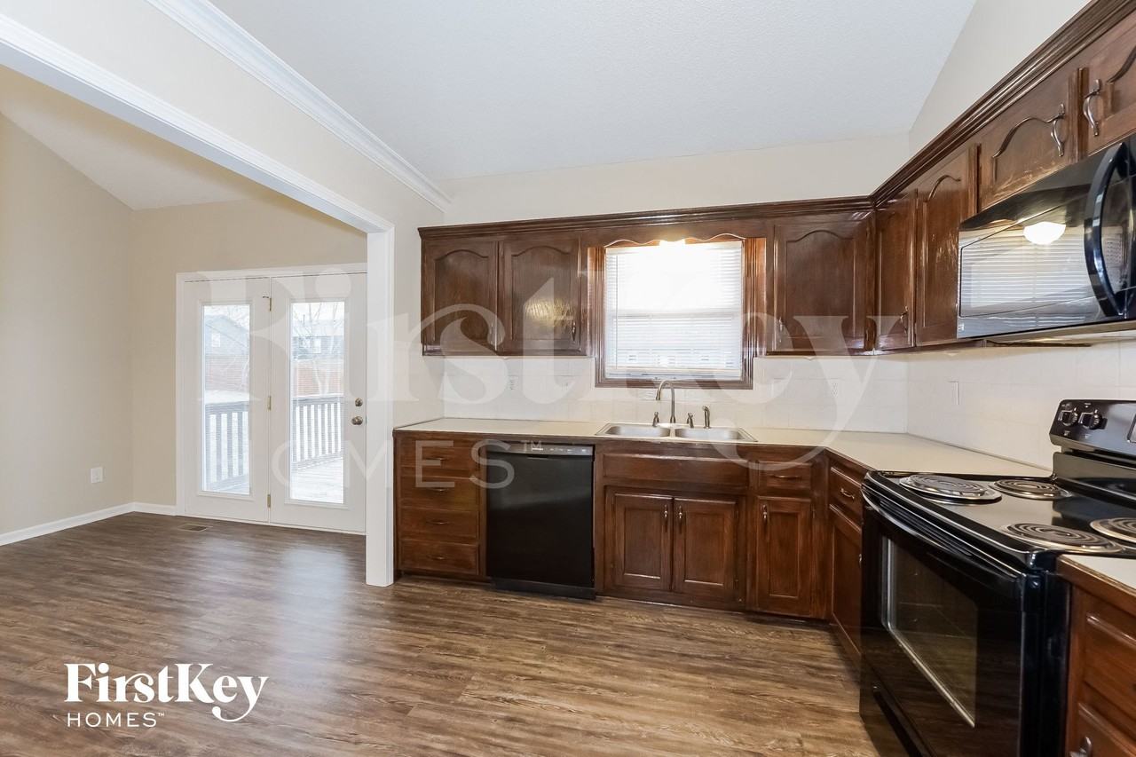 1407 Birch Dr - Photo 6 of 15