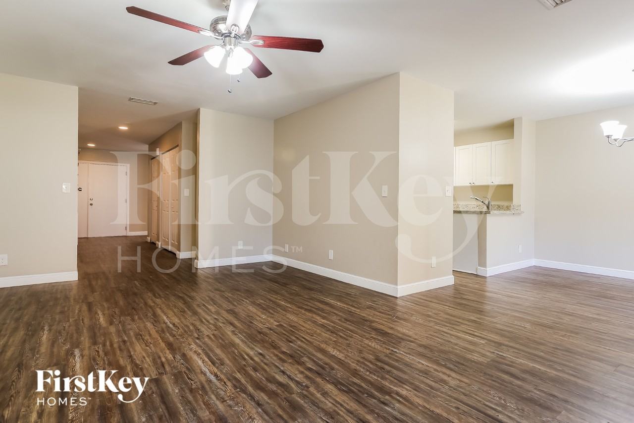 9195 Nwcourt - Photo 6 of 15