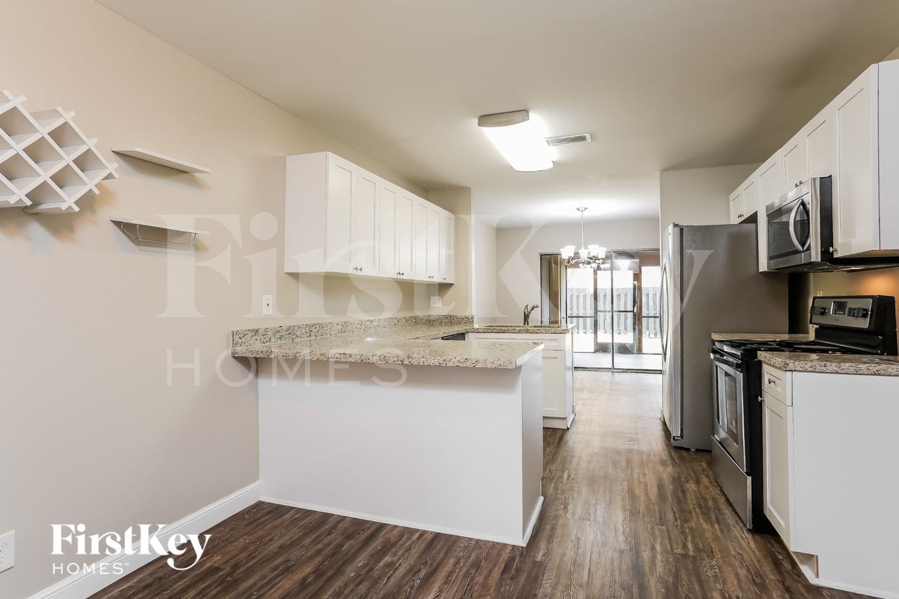 9195 Nwcourt - Photo 7 of 15