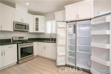 622 W 85th Street 1/2 1/2 - Photo 7 of 18