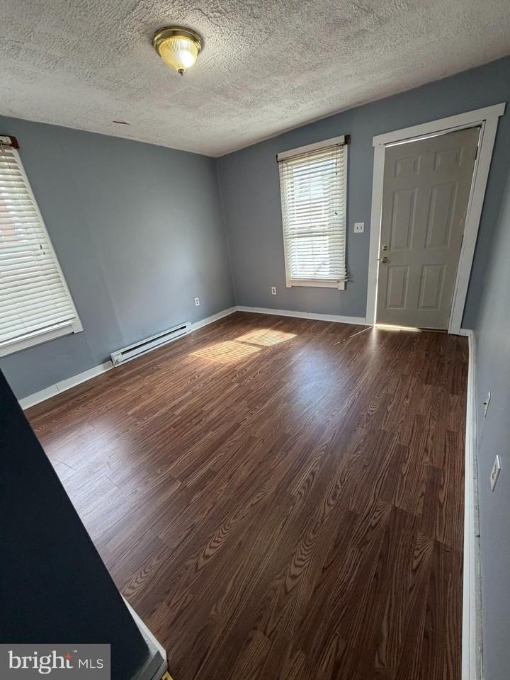 9 E Middle St - Photo 3 of 12