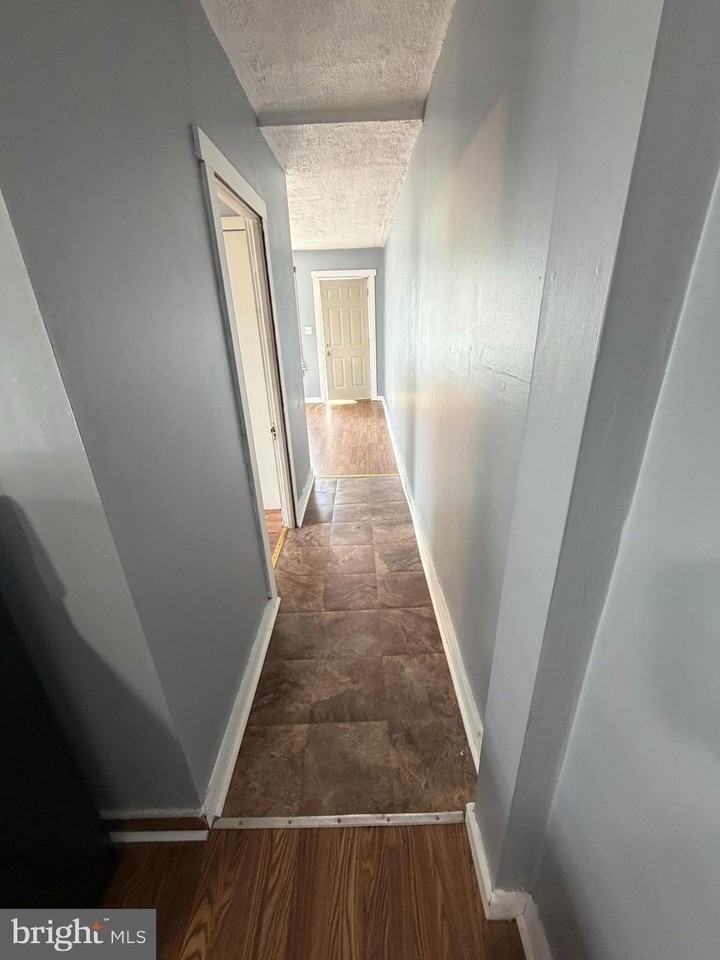 9 E Middle St - Photo 6 of 12