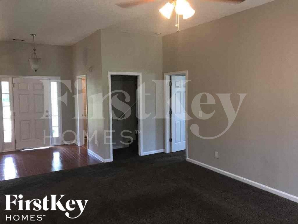 8000 Burly Wood Way - Photo 5 of 20