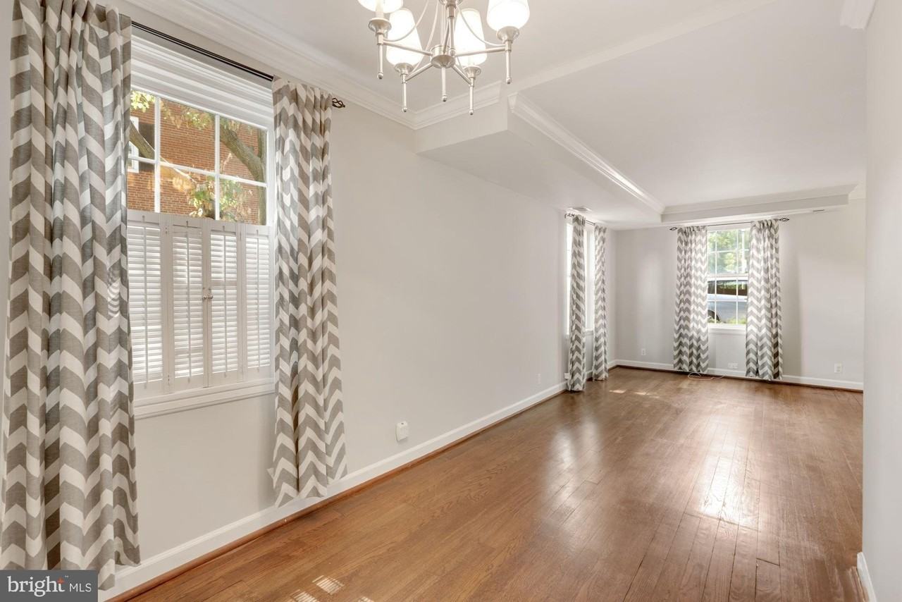 2941 S Dinwiddie St - Photo 5 of 25