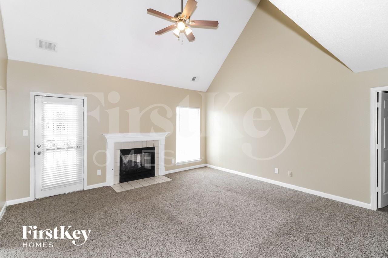 7549 Starfire Cv - Photo 3 of 16