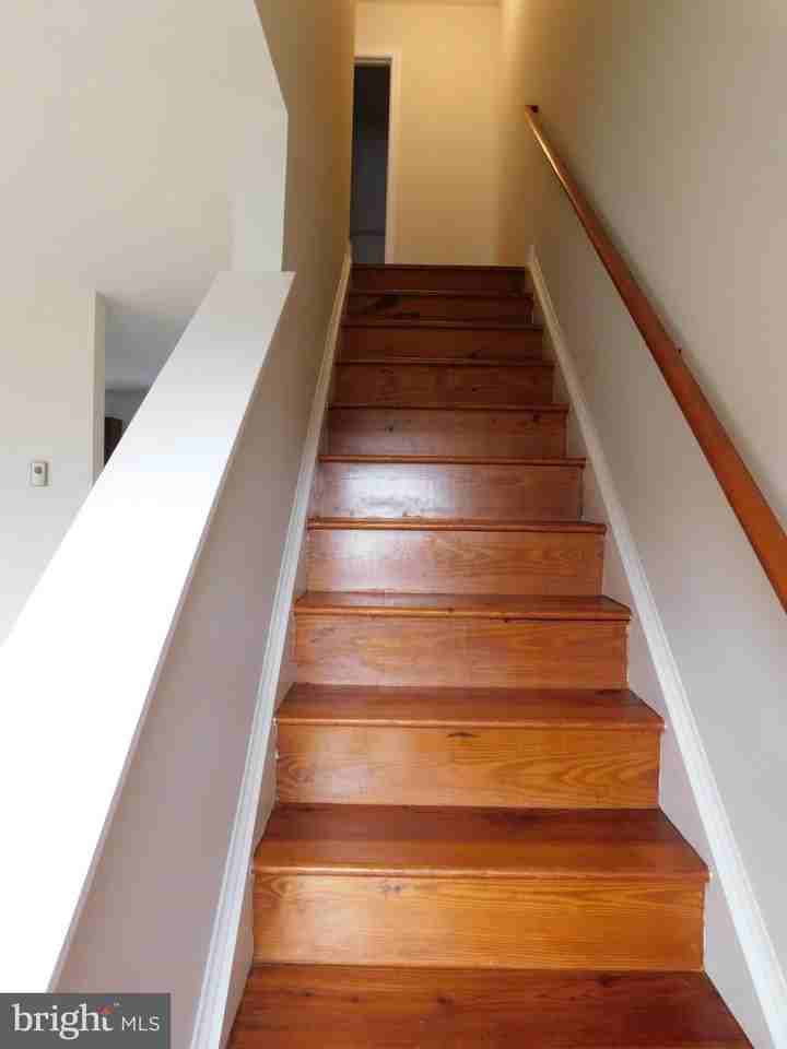 248 Waterford Ln - Photo 2 of 20