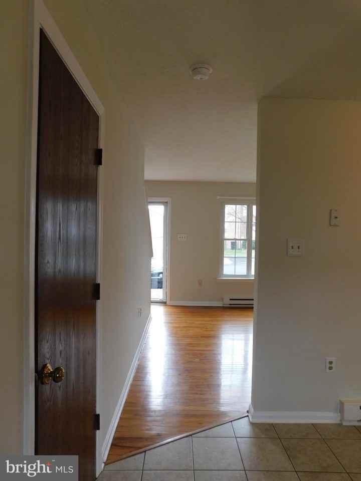 248 Waterford Ln - Photo 7 of 20