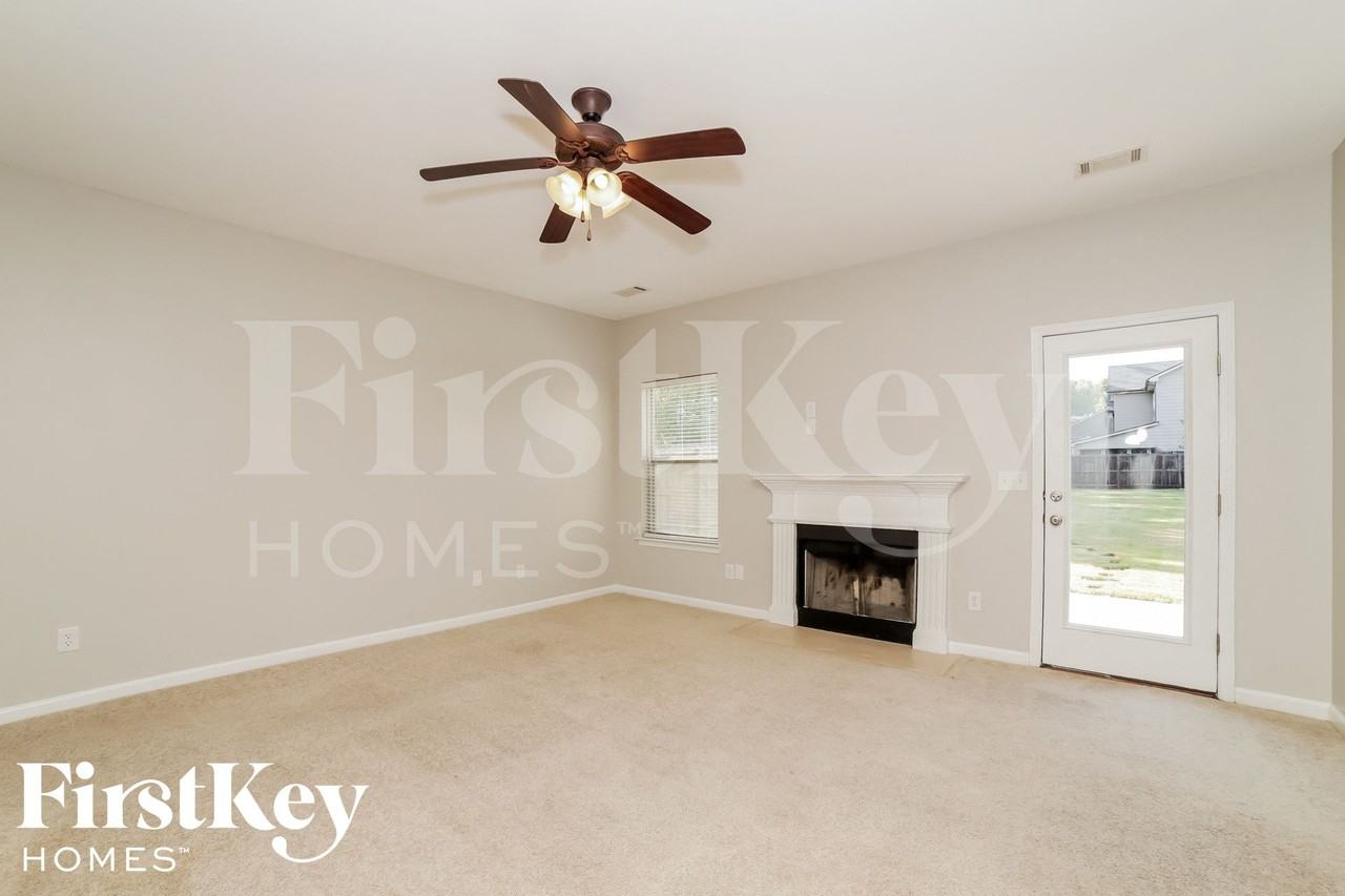 7271 Silk Tree Pointe - Photo 2 of 15