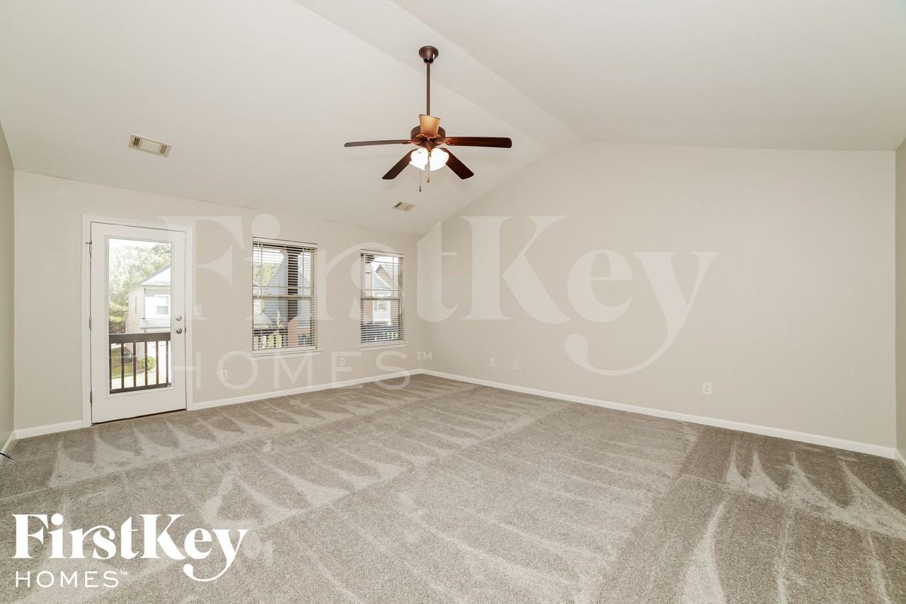 7271 Silk Tree Pointe - Photo 6 of 15