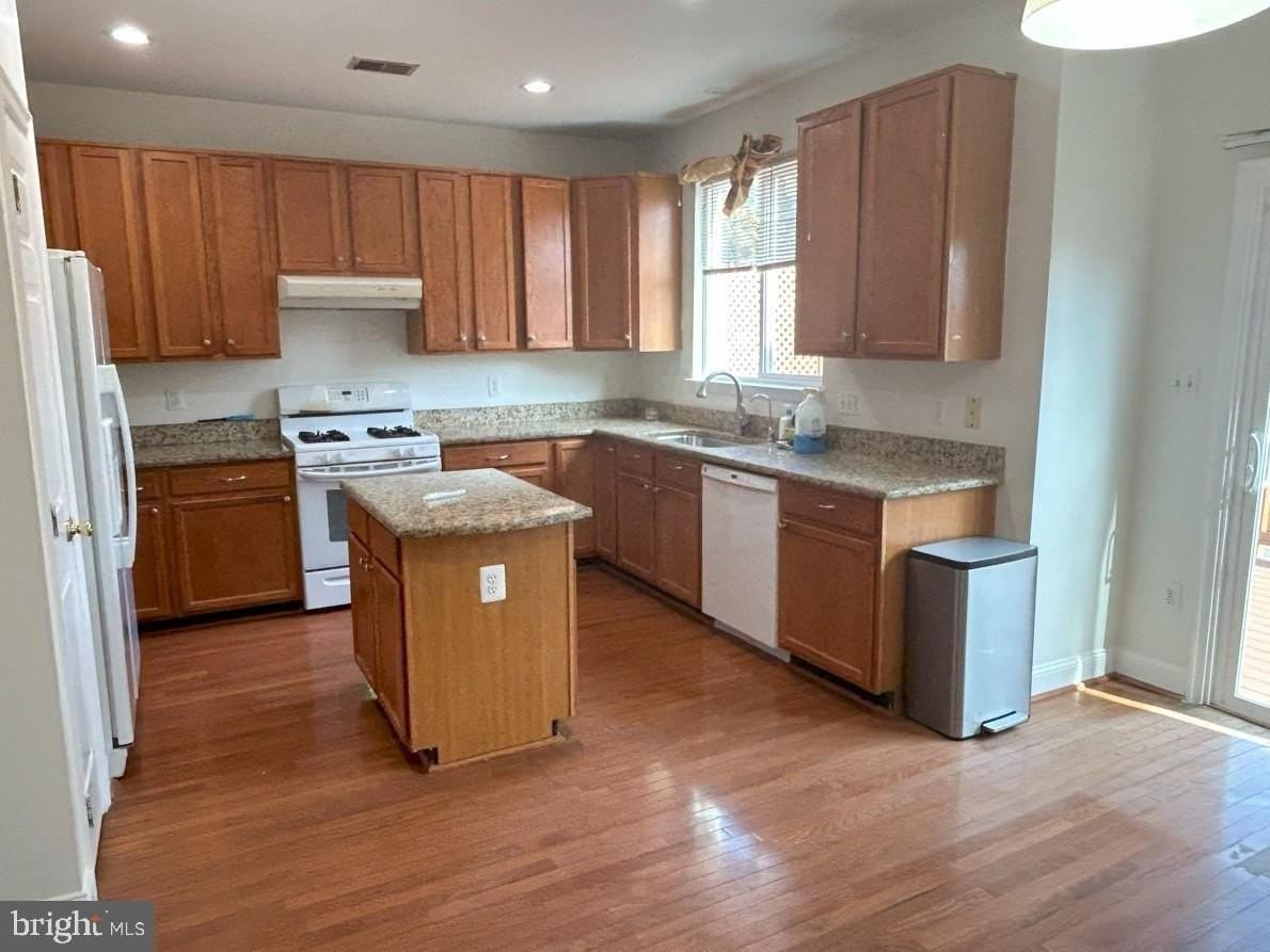 6443 Mccoy Rd - Photo 5 of 28