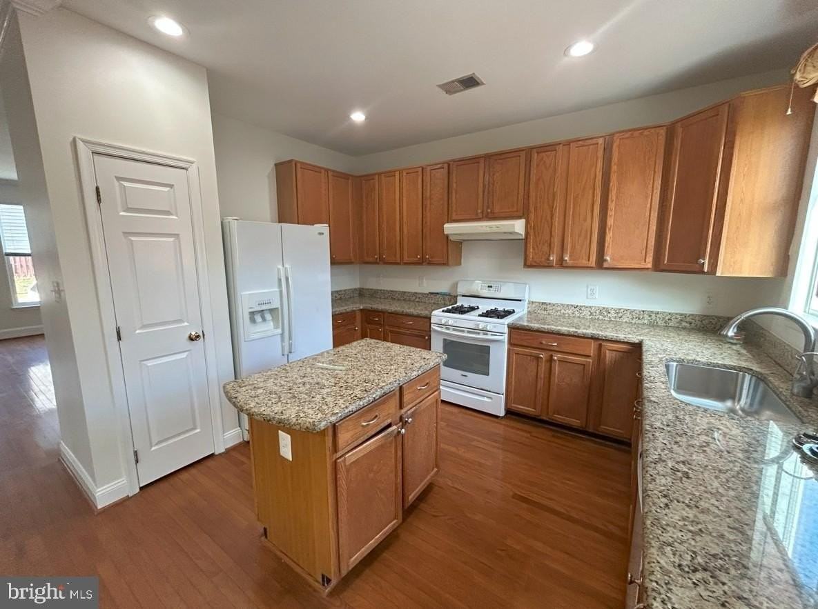 6443 Mccoy Rd - Photo 6 of 28