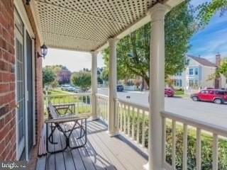 6601 Forsythia St - Photo 4 of 18