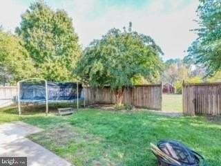 6601 Forsythia St - Photo 5 of 18