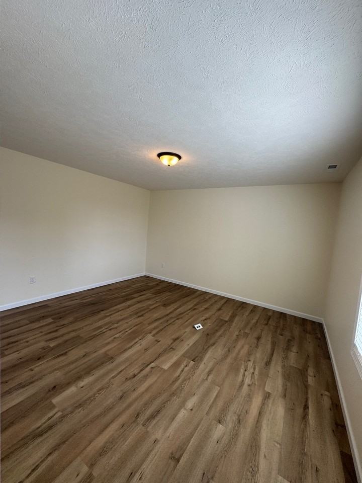 715 N 35th St #D - Photo 7 of 18