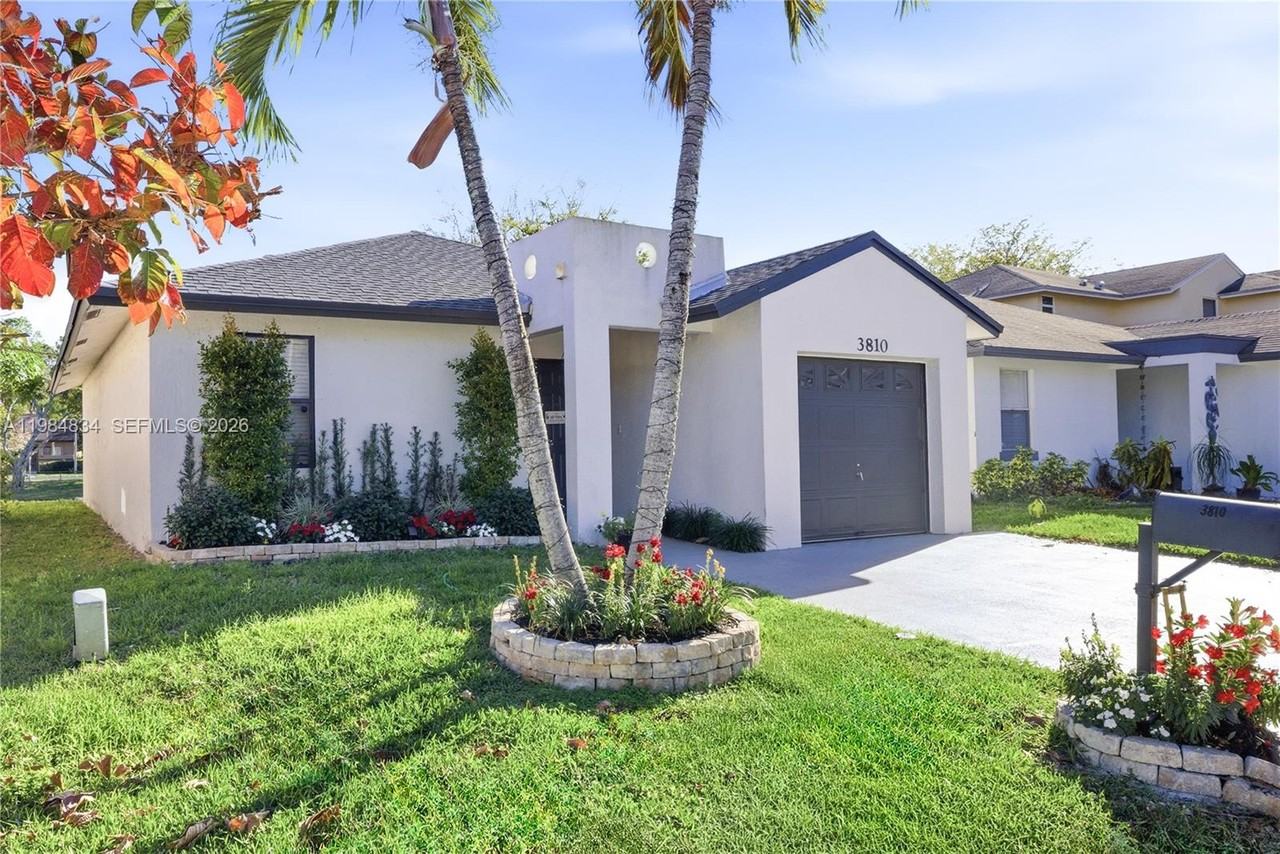 3810 Nw 23rd Pl - Photo 2 of 28