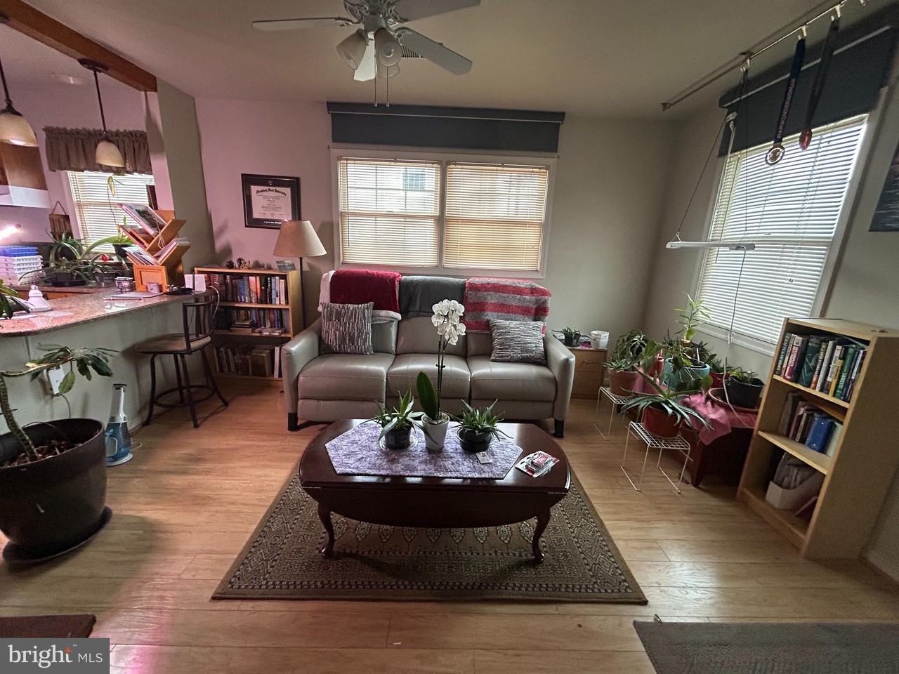 303 4th Ave - Photo 3 of 14