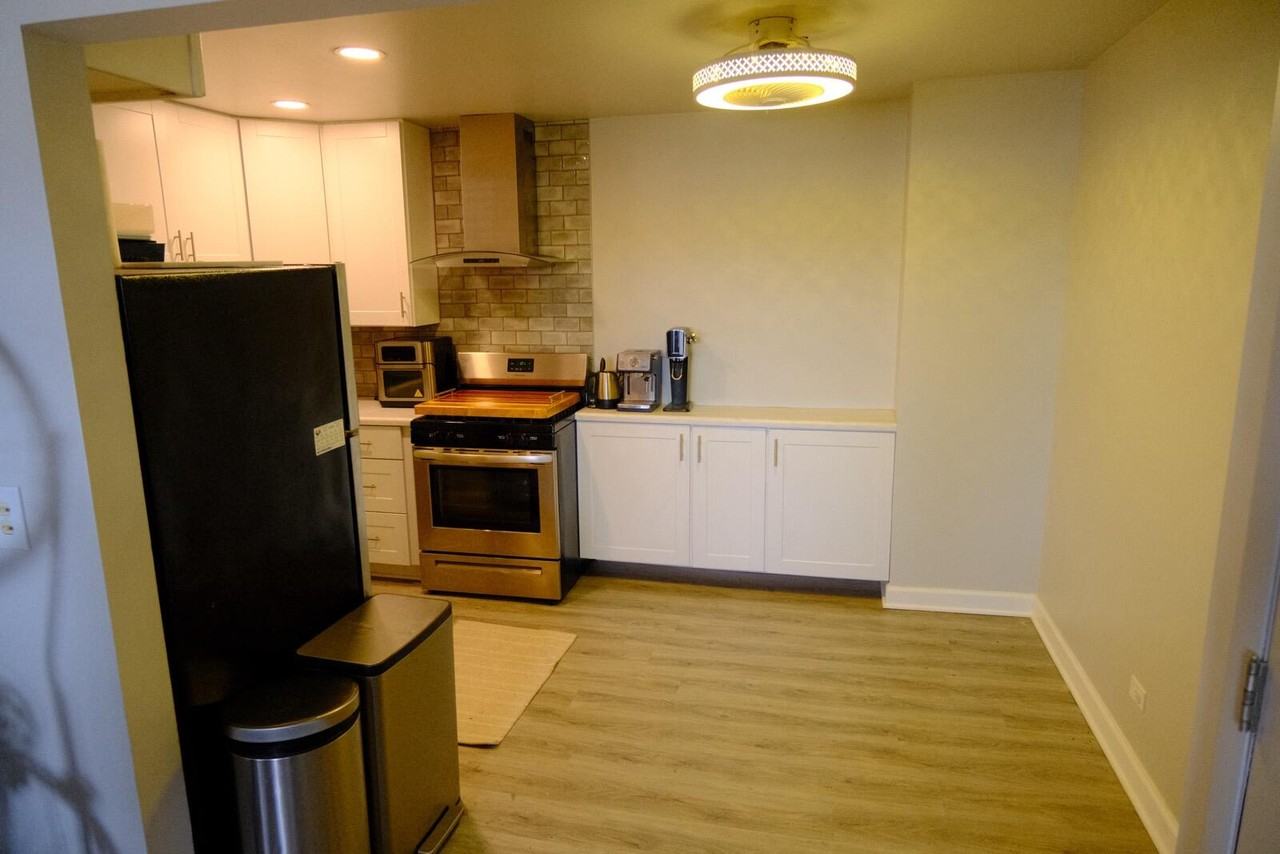 225 Country Club Dr - Photo 5 of 8