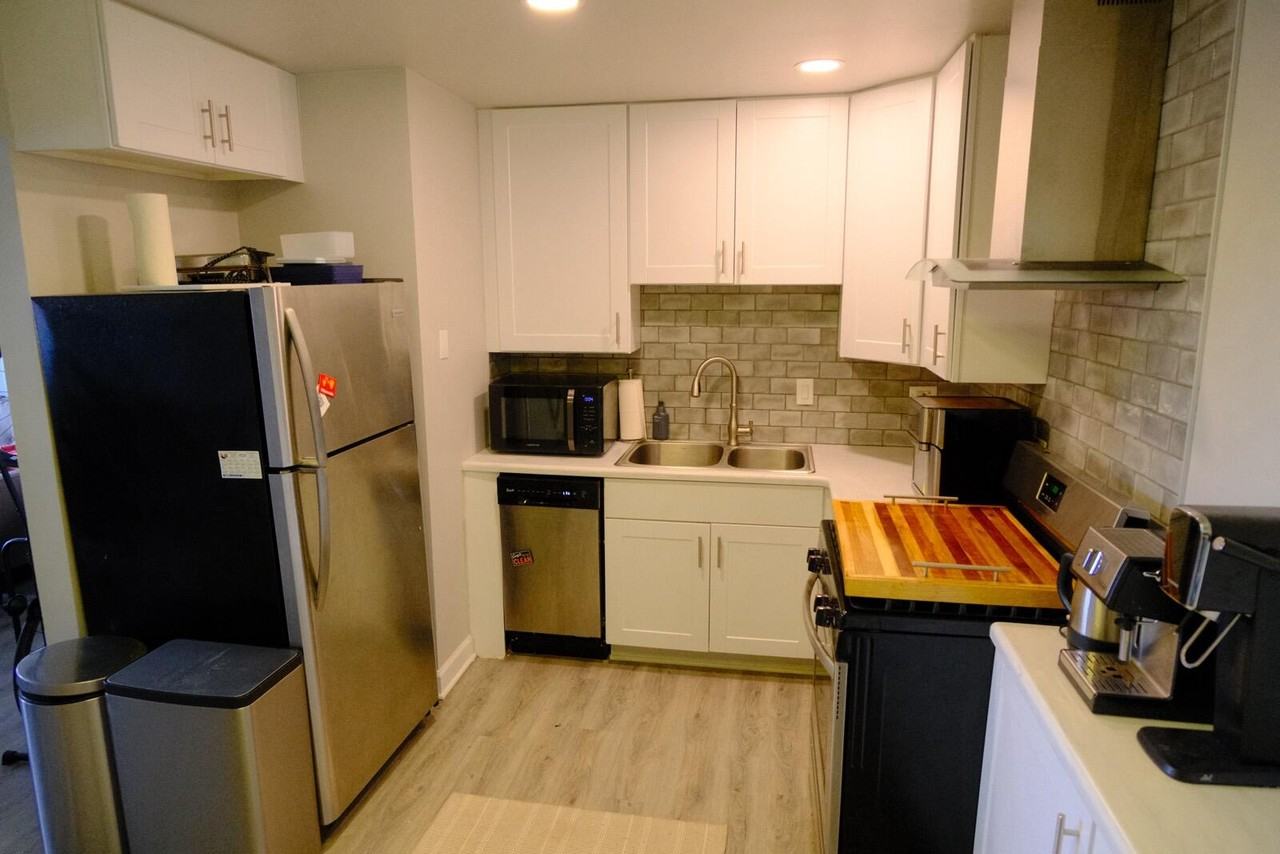 225 Country Club Dr - Photo 6 of 8