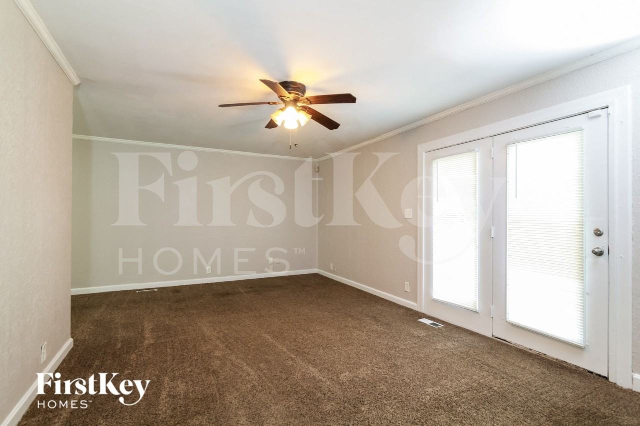 6107 Est - Photo 2 of 15