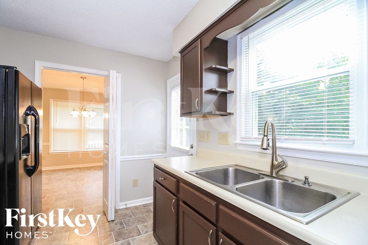 5909 Running Ridge Rd - Photo 6 of 15