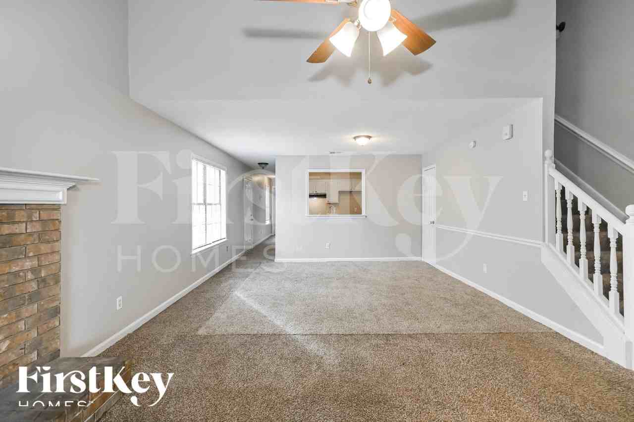 5855 Plum Valley Dr - Photo 4 of 16