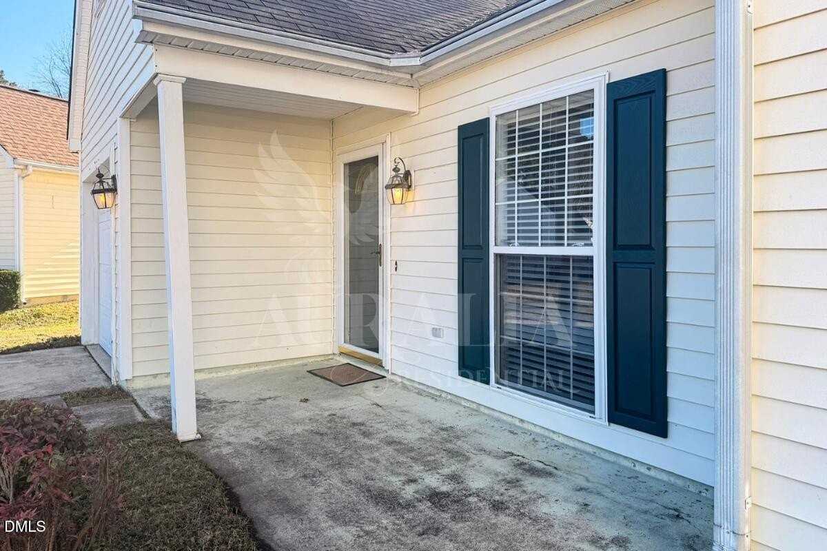 5101 Brittonwood Ct - Photo 4 of 37