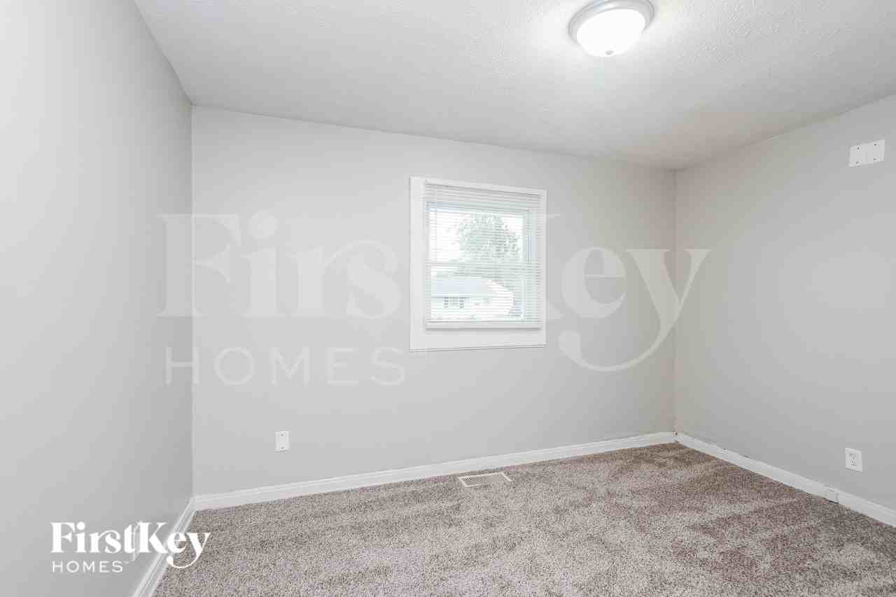 4905 Barlow Dr - Photo 7 of 16