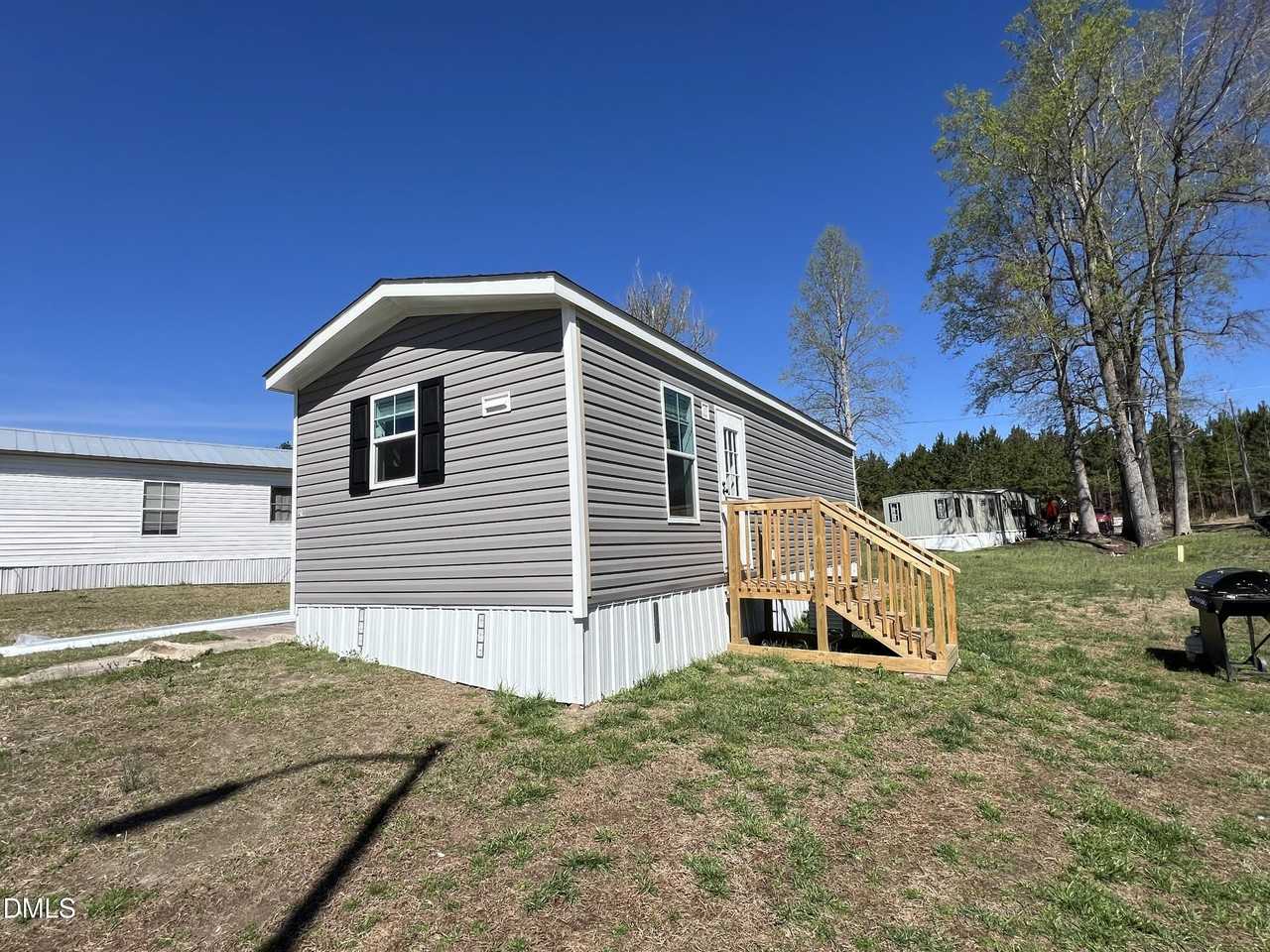 210 Pine Forest Loop - Photo 2 of 6