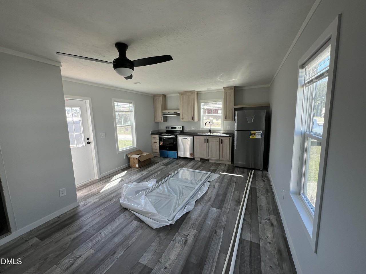 210 Pine Forest Loop - Photo 4 of 6