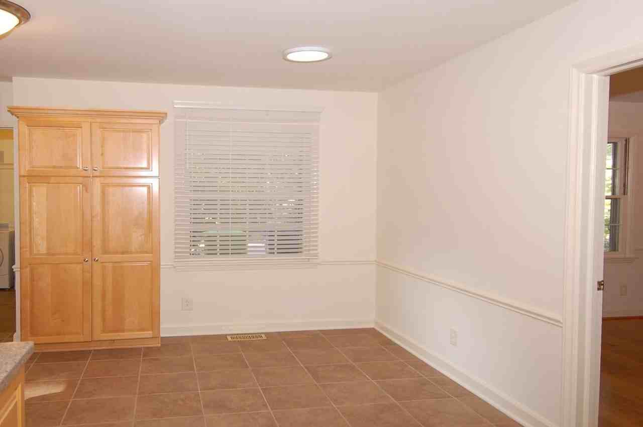 5400 Emerson Dr - Photo 6 of 23