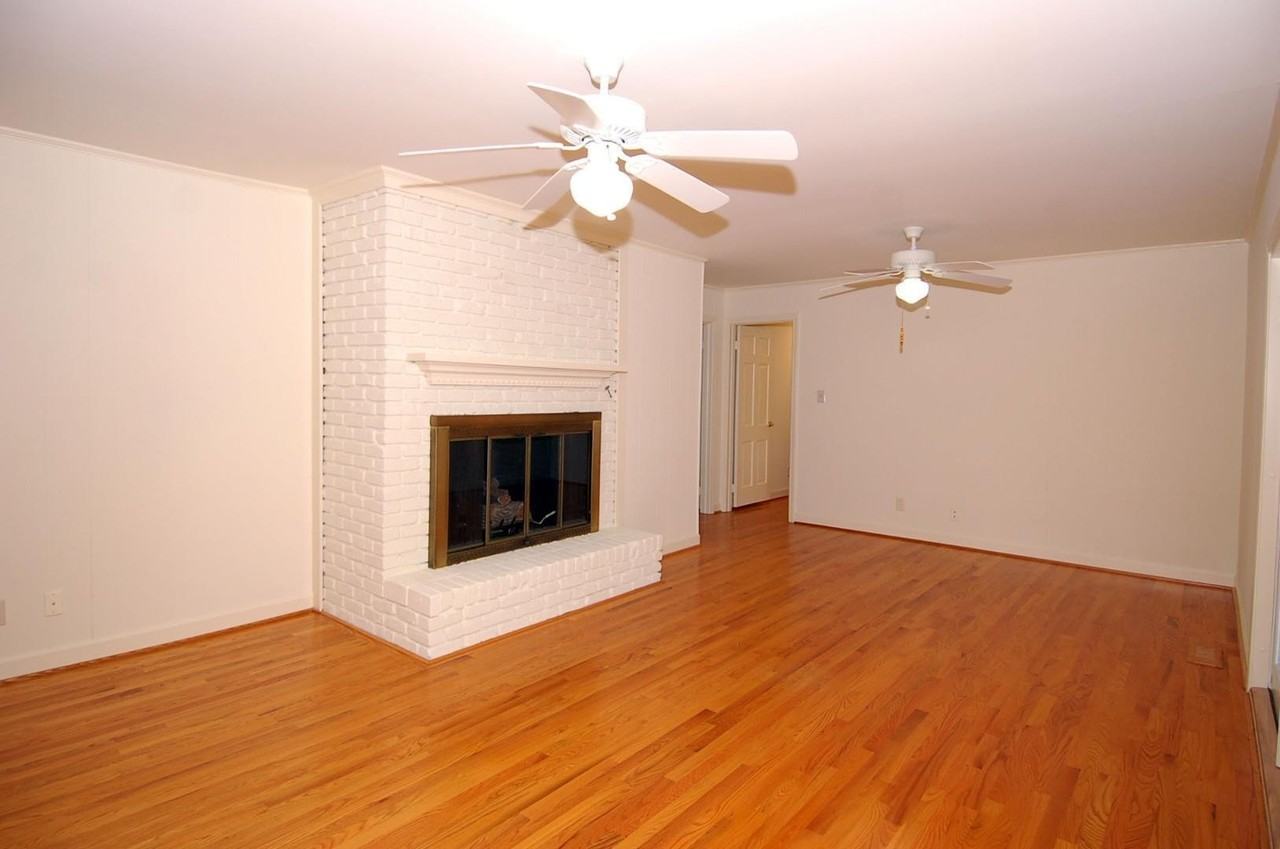 5400 Emerson Dr - Photo 7 of 23