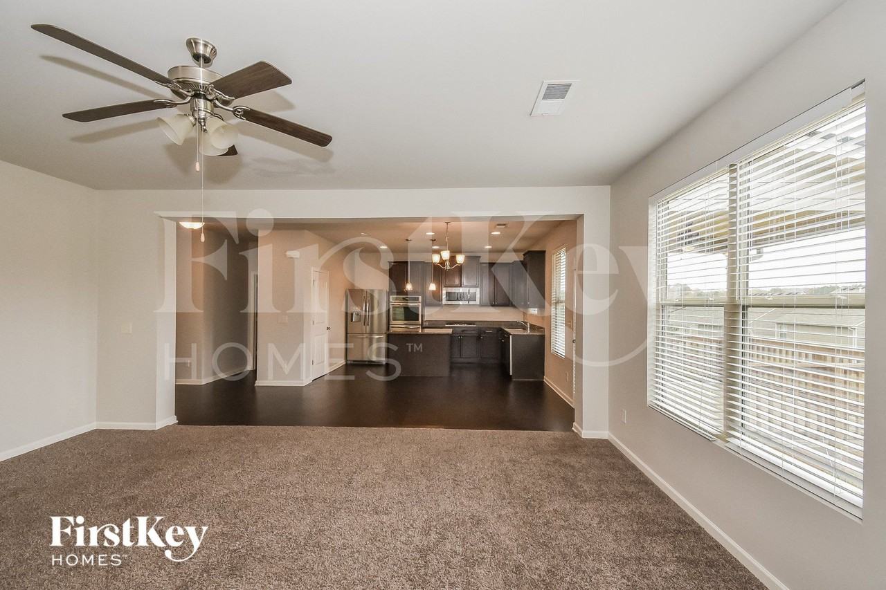 4682 Brookwood Pl - Photo 3 of 15