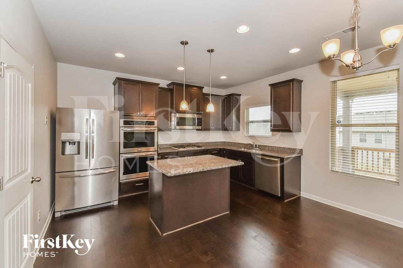 4682 Brookwood Pl - Photo 5 of 15