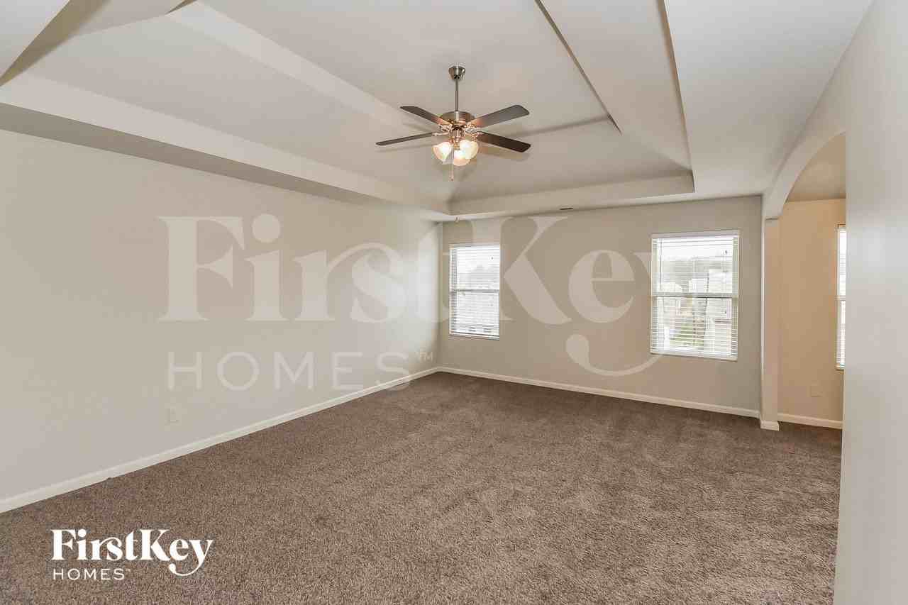 4682 Brookwood Pl - Photo 7 of 15