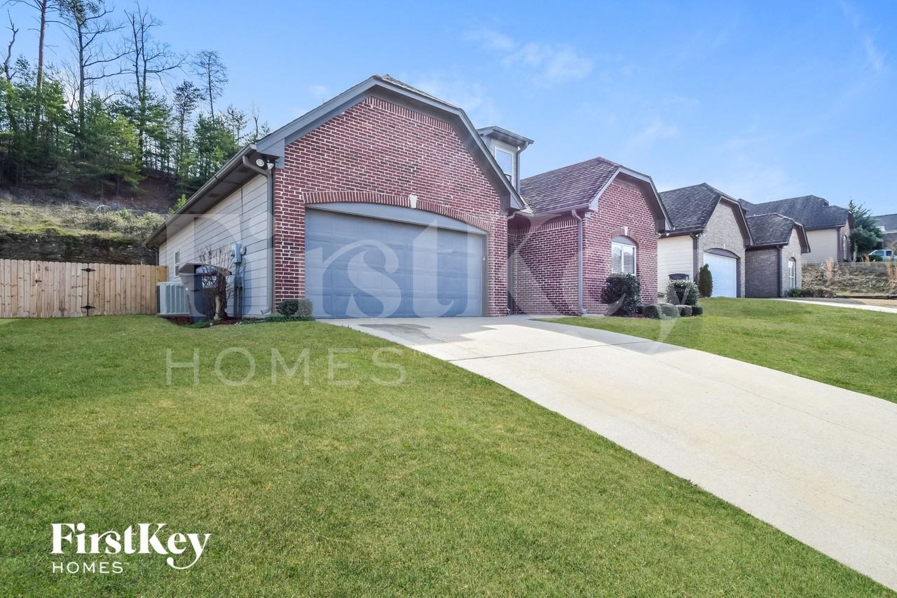 4297 Hathaway Ln - Photo 2 of 15