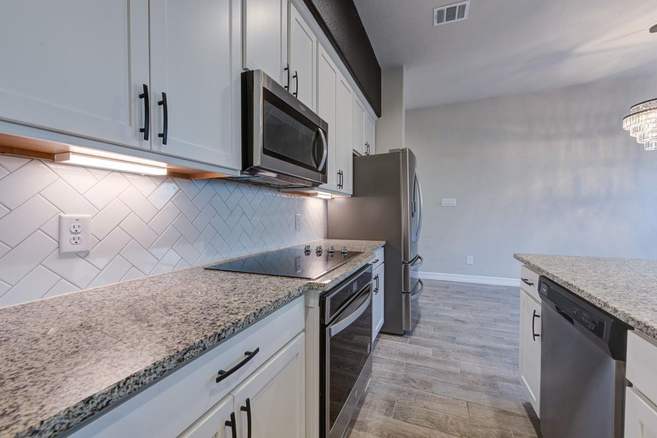 11010 Crescent Light Way #1 - Photo 3 of 32