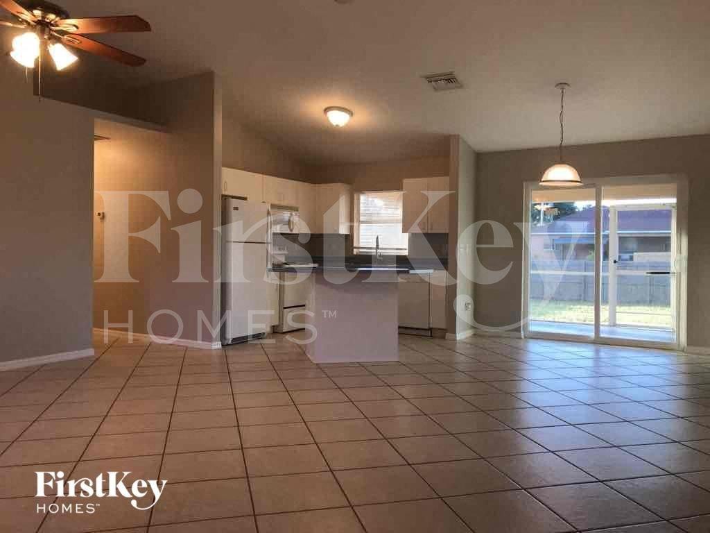 4103 10th St Sw - Photo 3 of 17