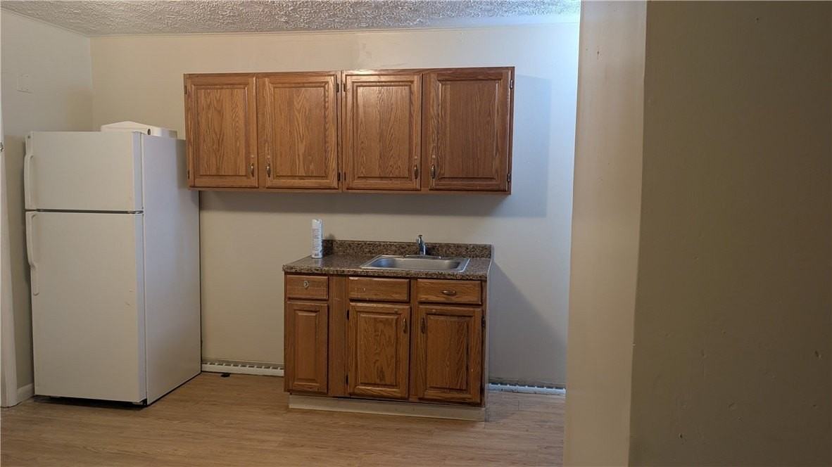 585 Fayette St #4 - Photo 2 of 8