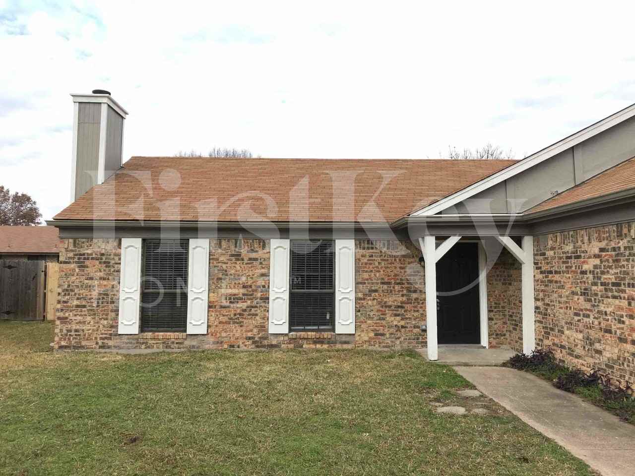 2510 Bentley Dr - Photo 3 of 22