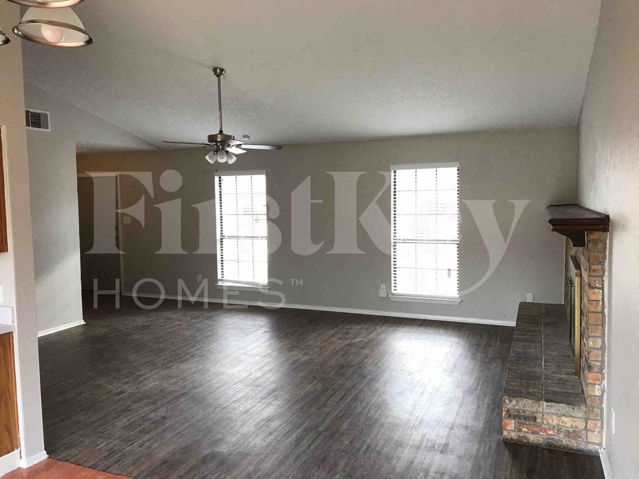 2510 Bentley Dr - Photo 6 of 22