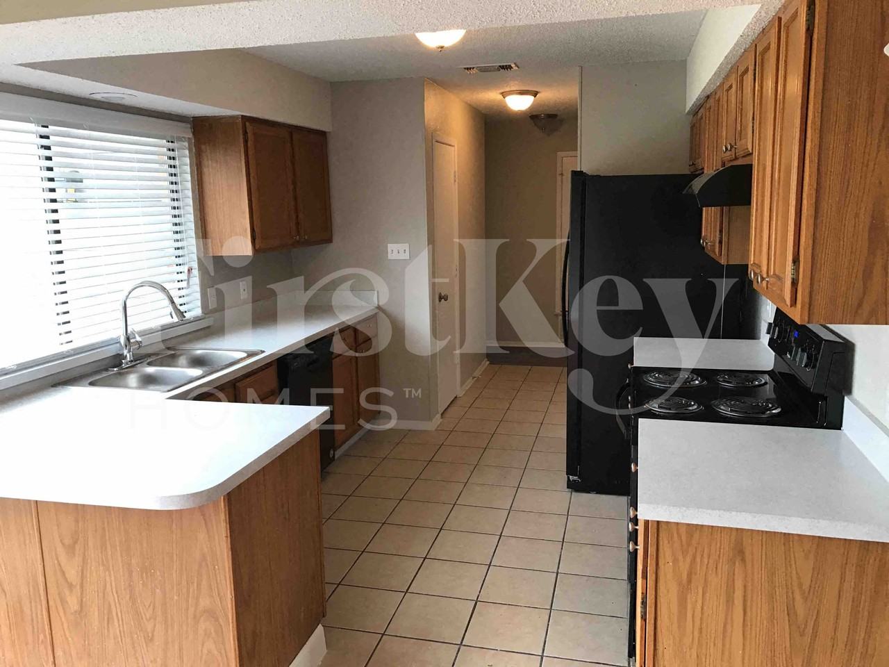 2510 Bentley Dr - Photo 7 of 22