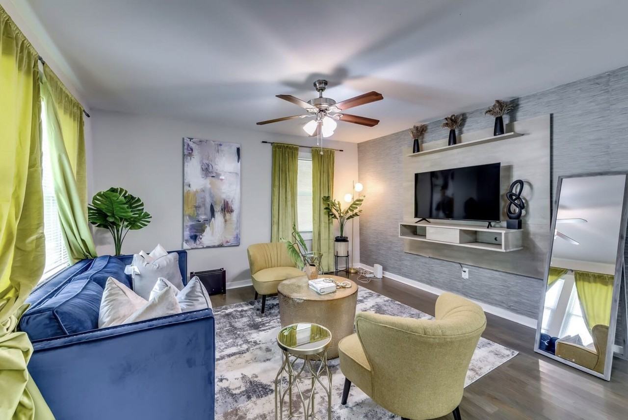 1280 Kenilworth Dr Sw #1 - Photo 2 of 10