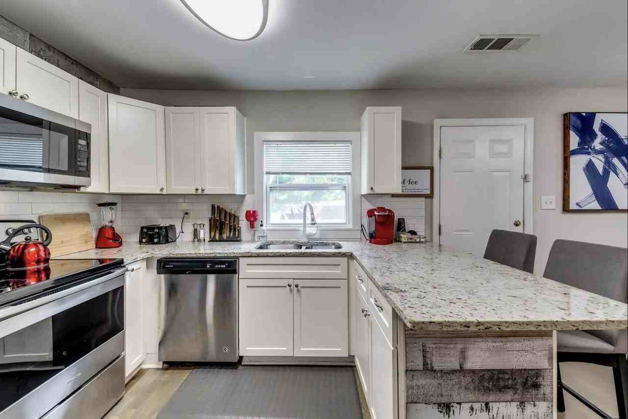 1280 Kenilworth Dr Sw #1 - Photo 4 of 10