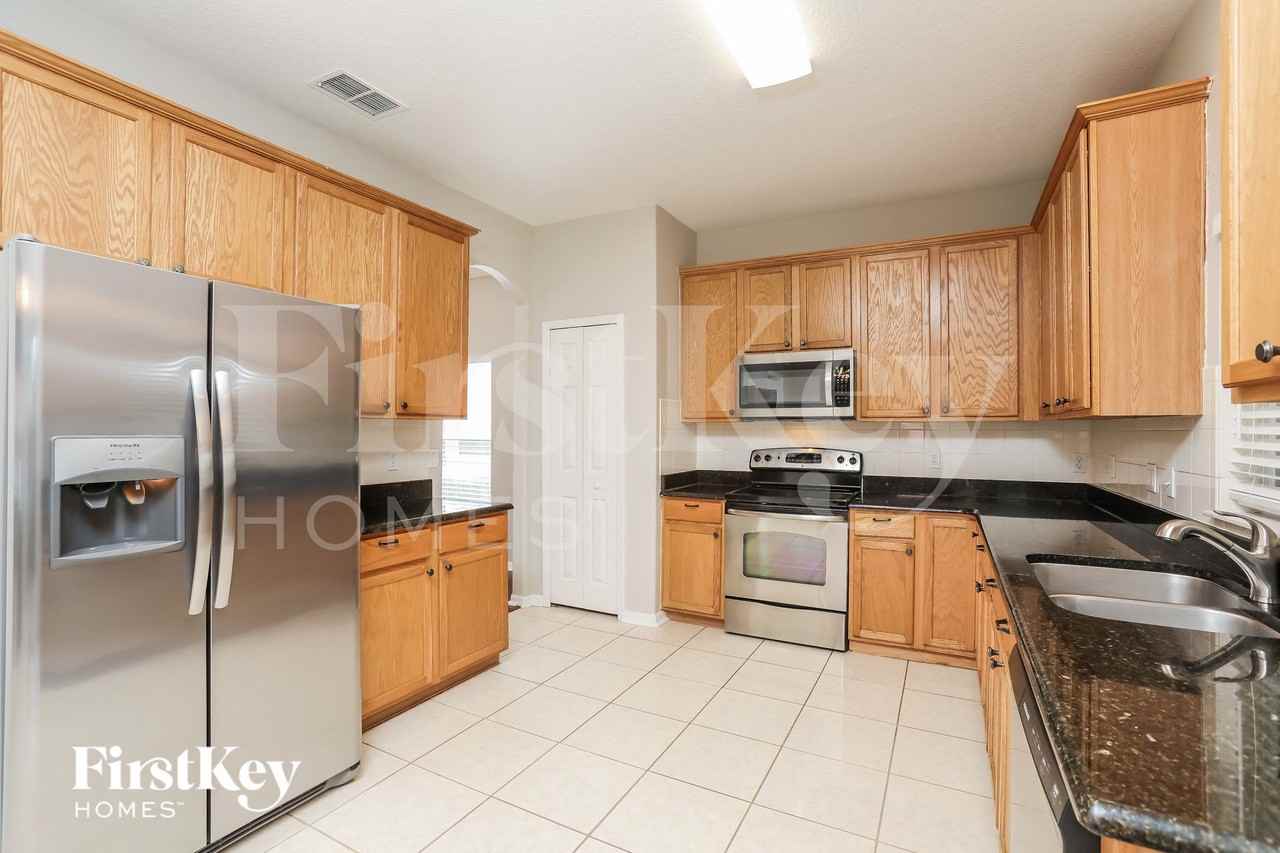 2216 Cerberus Dr - Photo 6 of 15