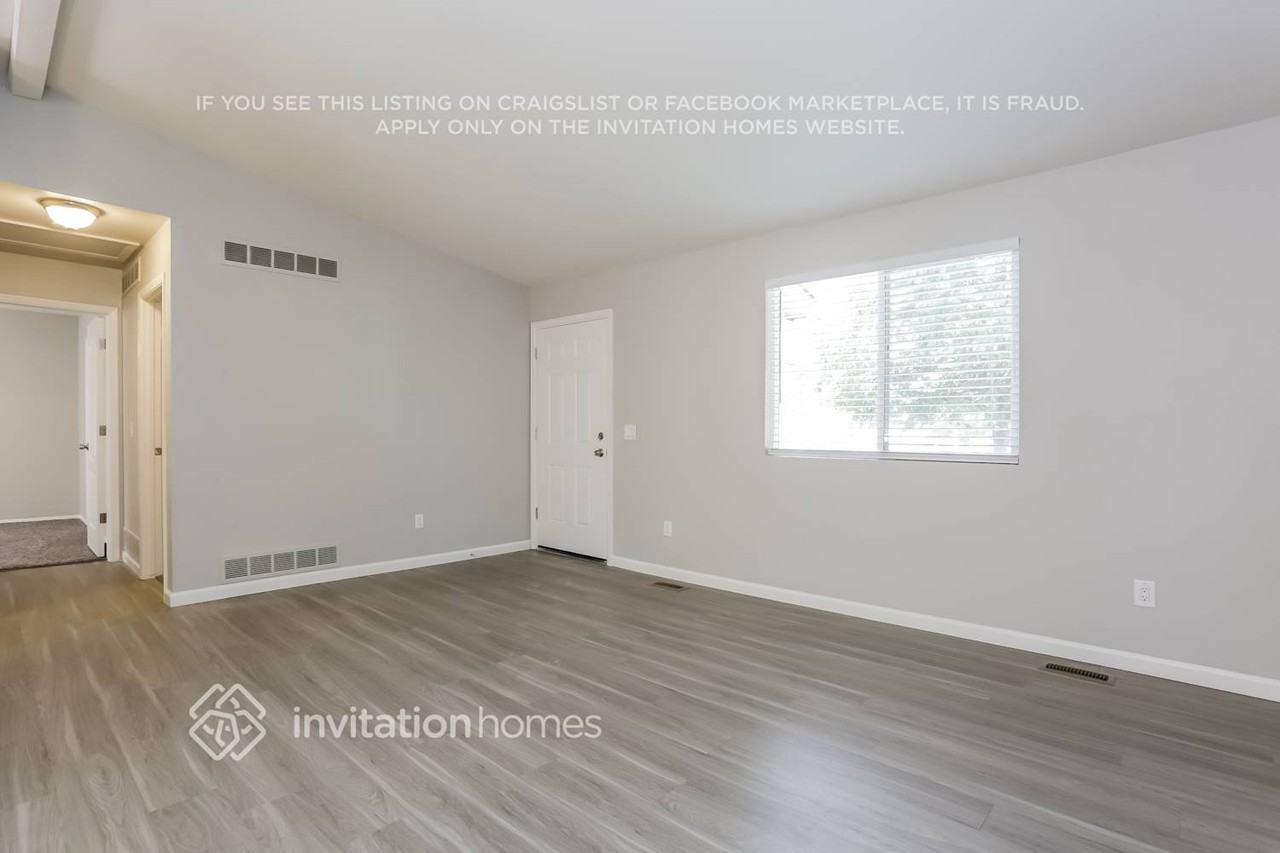 4895 S Pagosa Cir - Photo 3 of 21