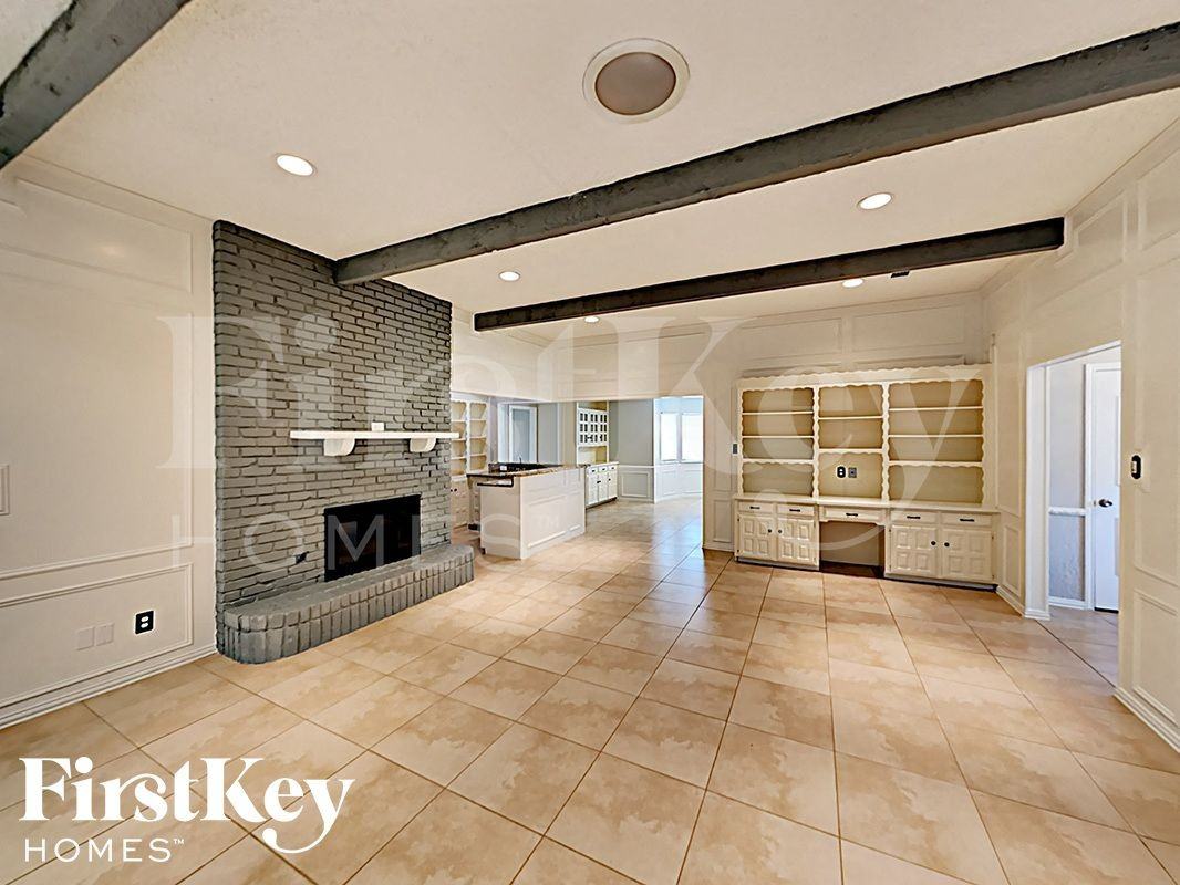 1852 Rhinevalley Dr - Photo 2 of 16