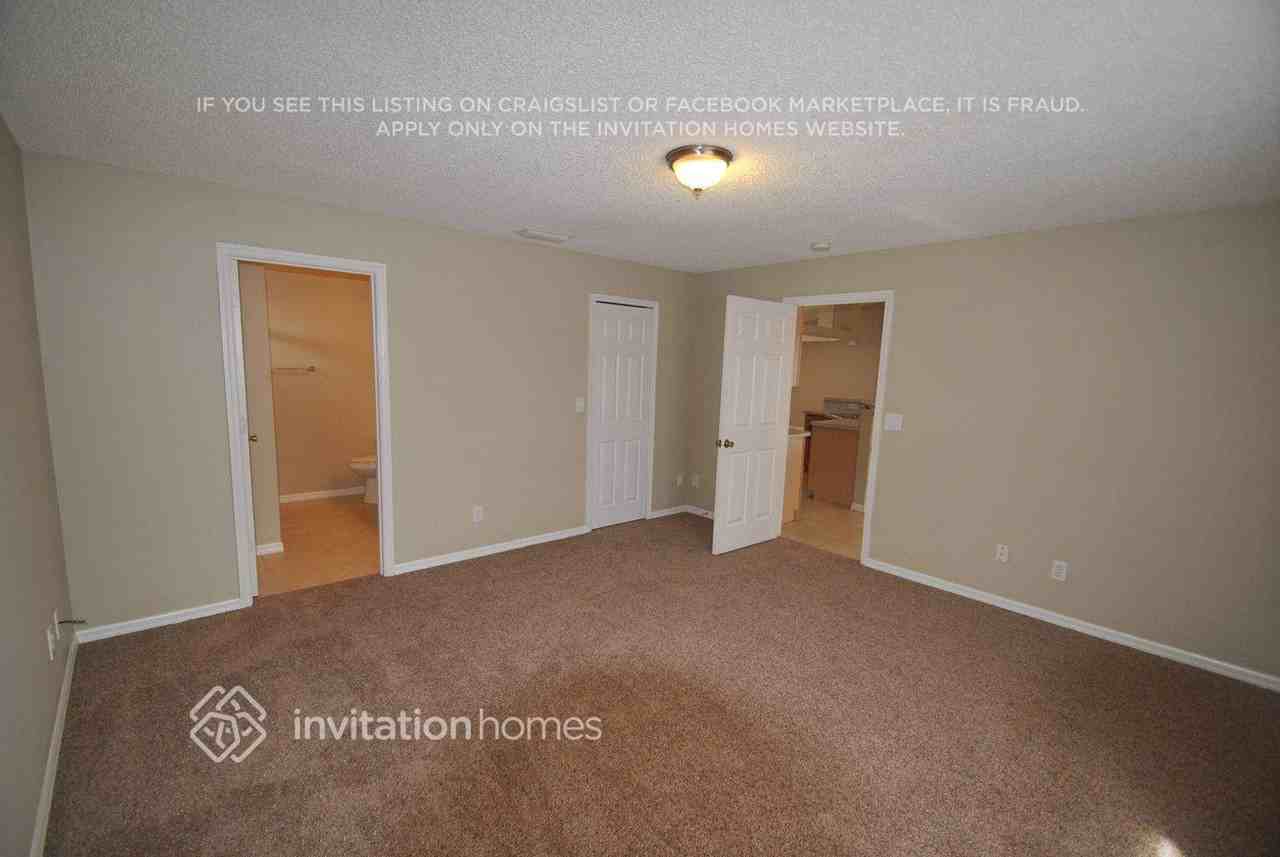 718 Starland St Se - Photo 5 of 11