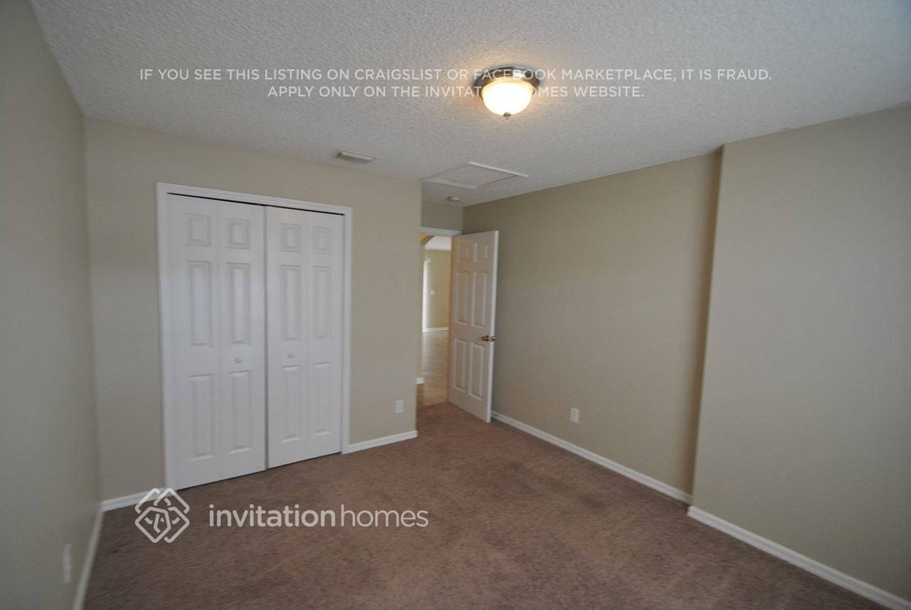 718 Starland St Se - Photo 6 of 11